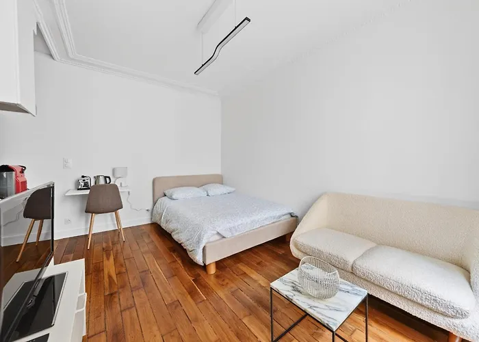 Comfortable In Pariss 17th Arrondissement *